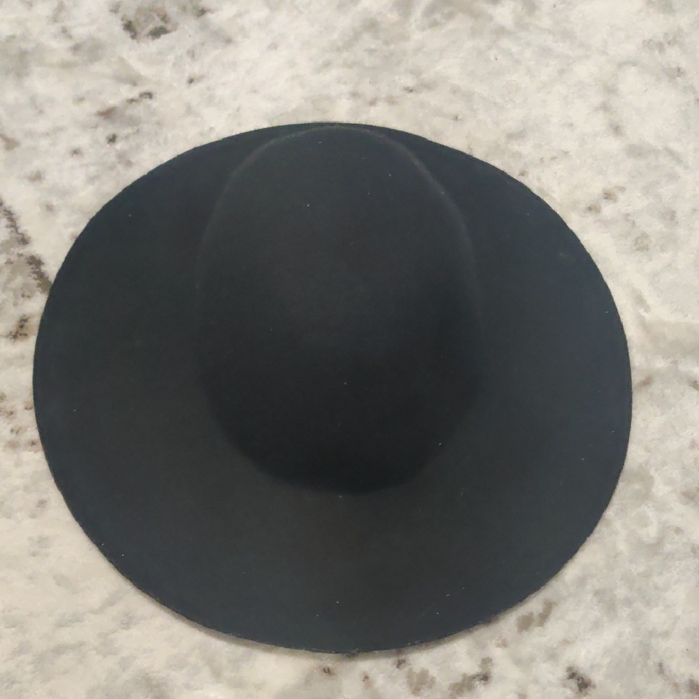 Classic Black Men's Hat